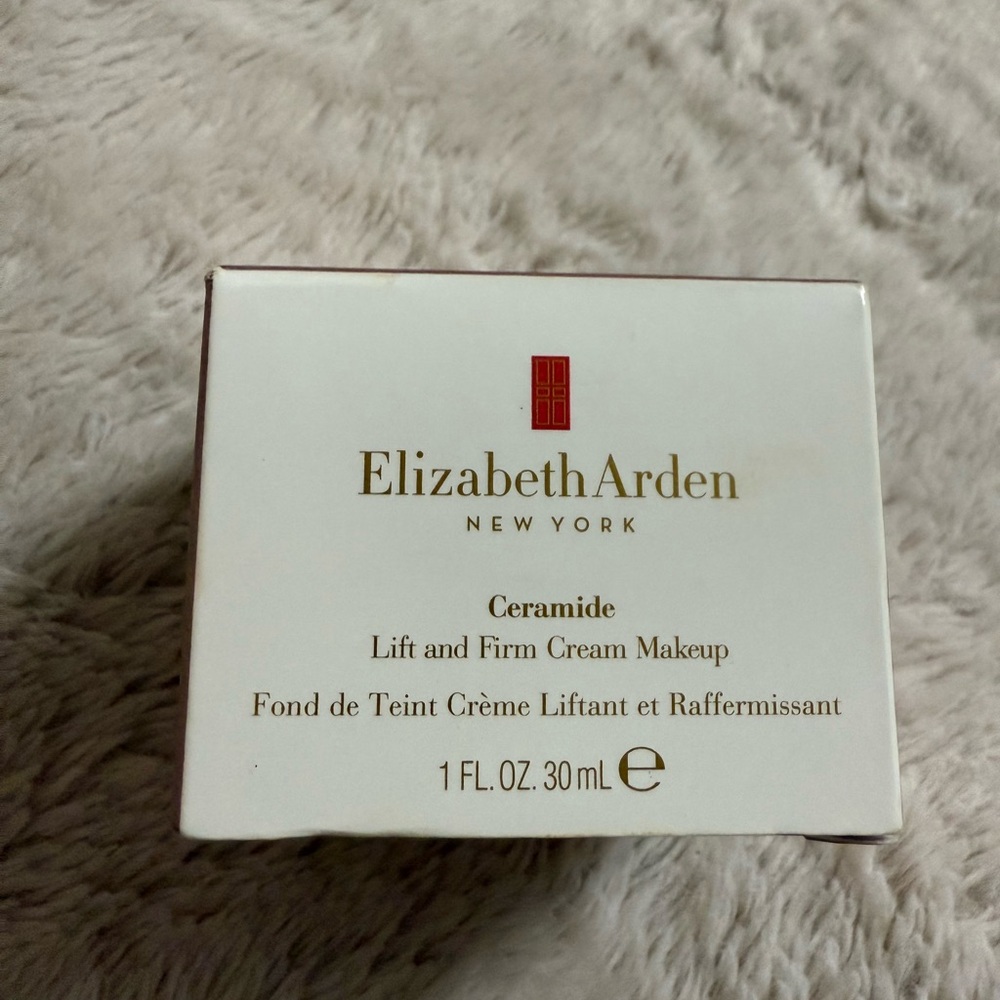 Elizabeth Arden Ceramide Lift and Firm Cream Makeup - White